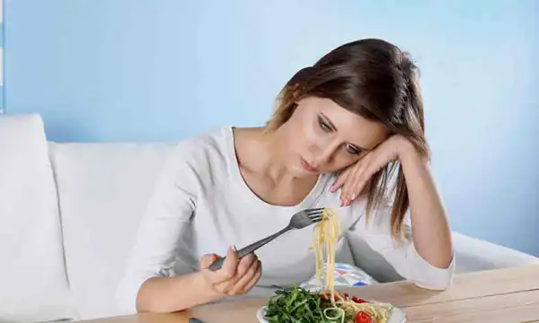 عوارض بی اشتهایی عصبی + تشخیص و راههای پیشگیری و درمان آن