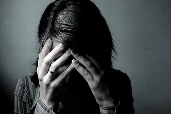 عوارض بیماری های اعصاب و روان + تشخیص و راههای پیشگیری و درمان آن