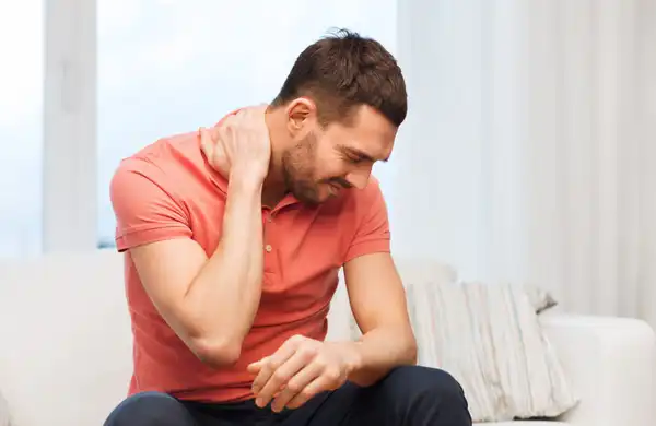 عوارض گرفتگی عضلات + تشخیص و راههای پیشگیری و درمان آن