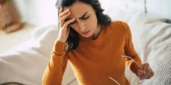 عوارض سردرد صبحگاهی + تشخیص و راههای پیشگیری و درمان آن