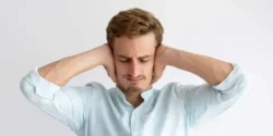 عوارض وزوز گوش + تشخیص و راههای پیشگیری و درمان آن