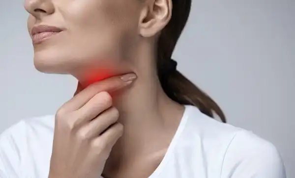 عوارض گلو درد + تشخیص و راههای پیشگیری و درمان آن